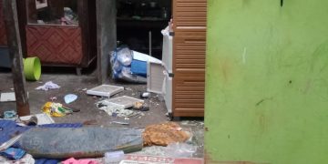 “Duar! Petir Nyelonong ke Rumah Warga Klaten, Agus Dapat ‘Hadiah’ Genteng di Kepala”