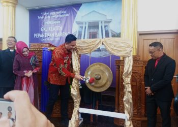 Gereja Baru Diresmikan, Gong Dipukul, Hati Dipeluk