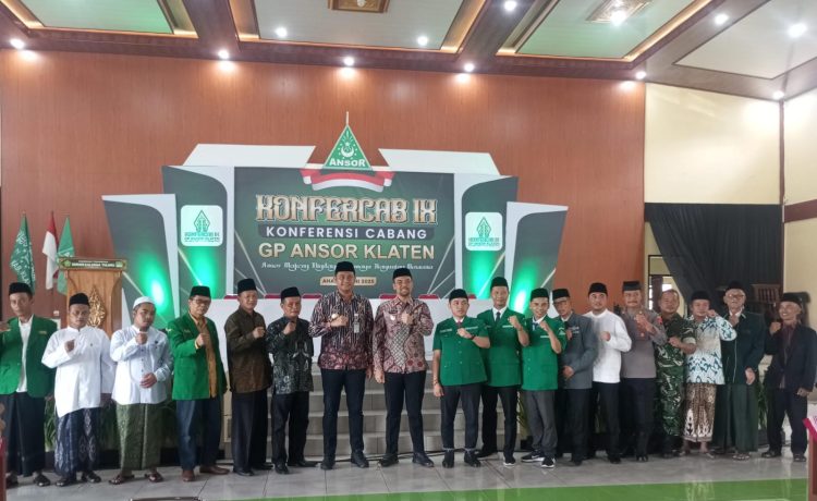 Judul: “Konfercab GP Ansor Klaten: Bupati Hadir, Pemuda Bergerak, Rakyat Menunggu Hasilnya (Sambil Ngopi)”